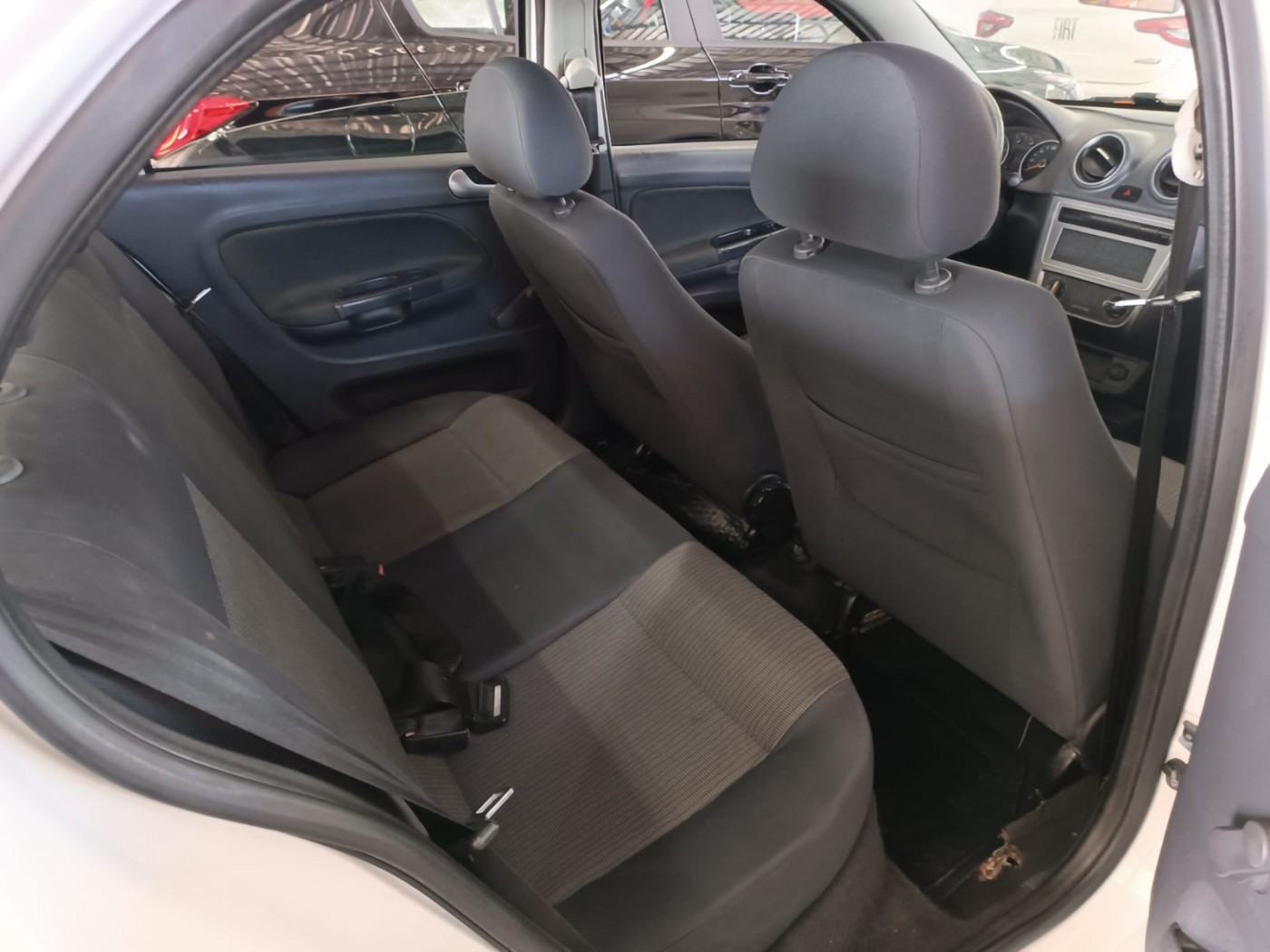 VW VOYAGE 1.6 - Foto 5