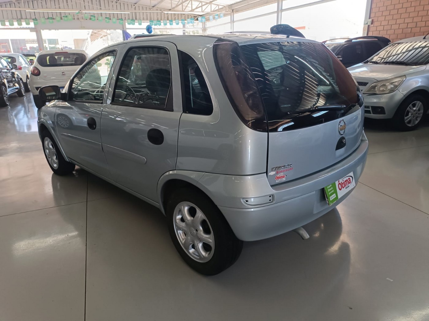 GM CORSA HATCH 1.4 UNICO DONO - Foto 8