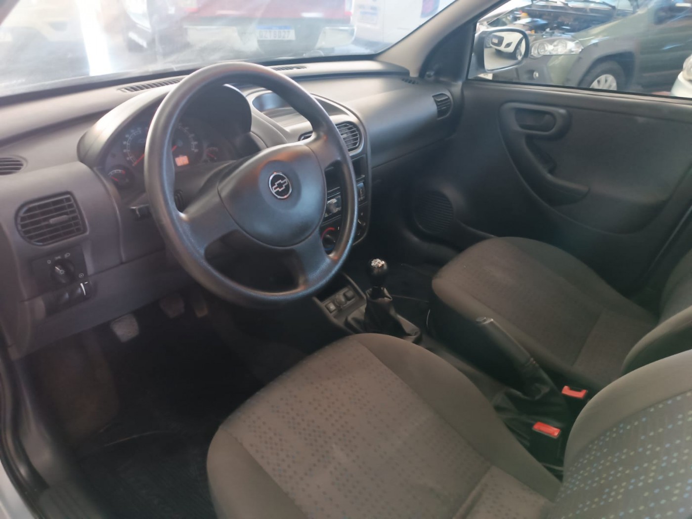 GM CORSA HATCH 1.4 UNICO DONO - Foto 3