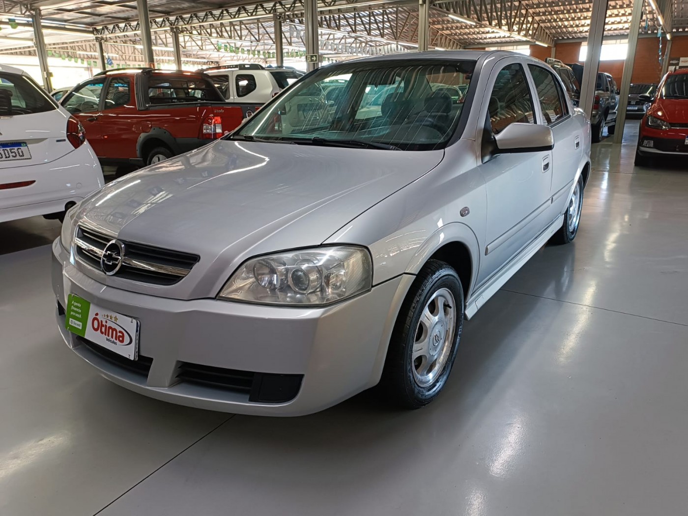 GM ASTRA SEDAN 2.0 - Foto 1