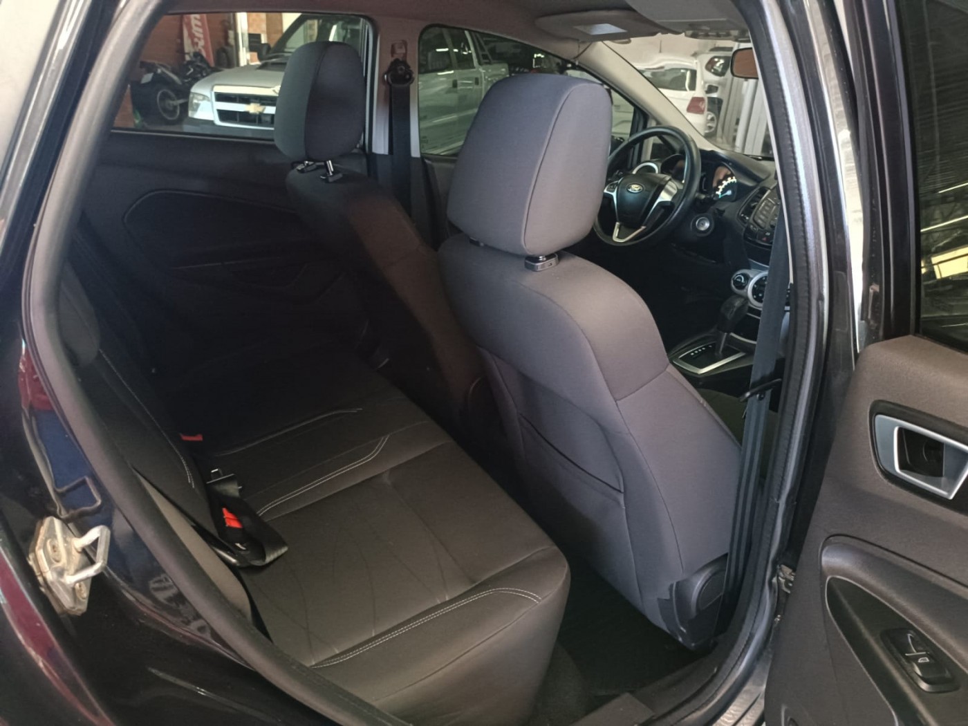 FORD NEW FIESTA 1.6 - Foto 6