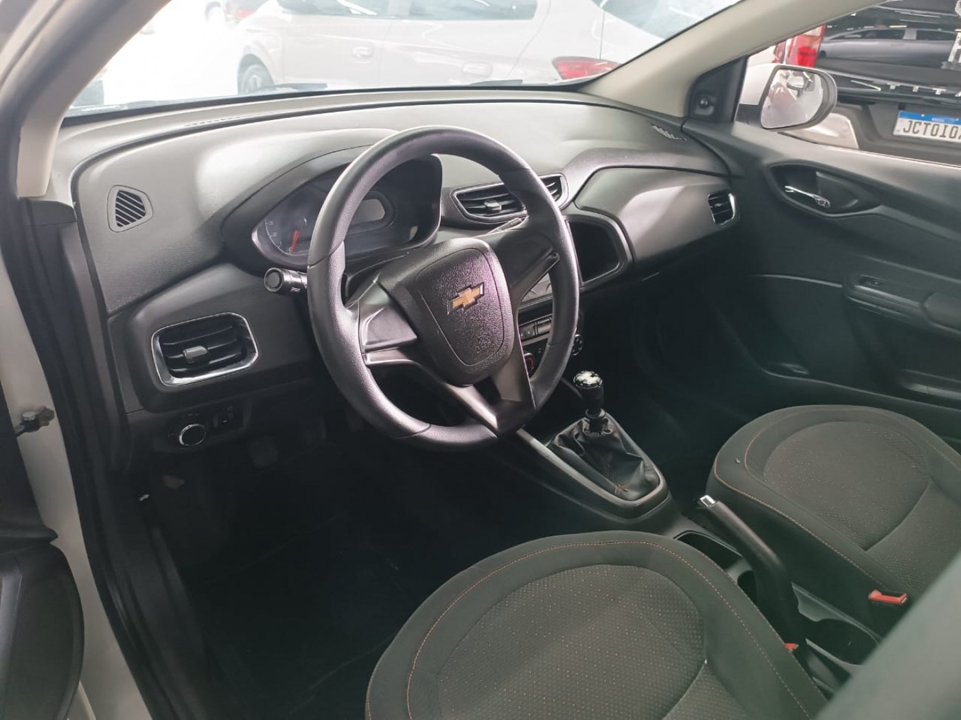 GM ONIX LT 1.0 - Foto 3