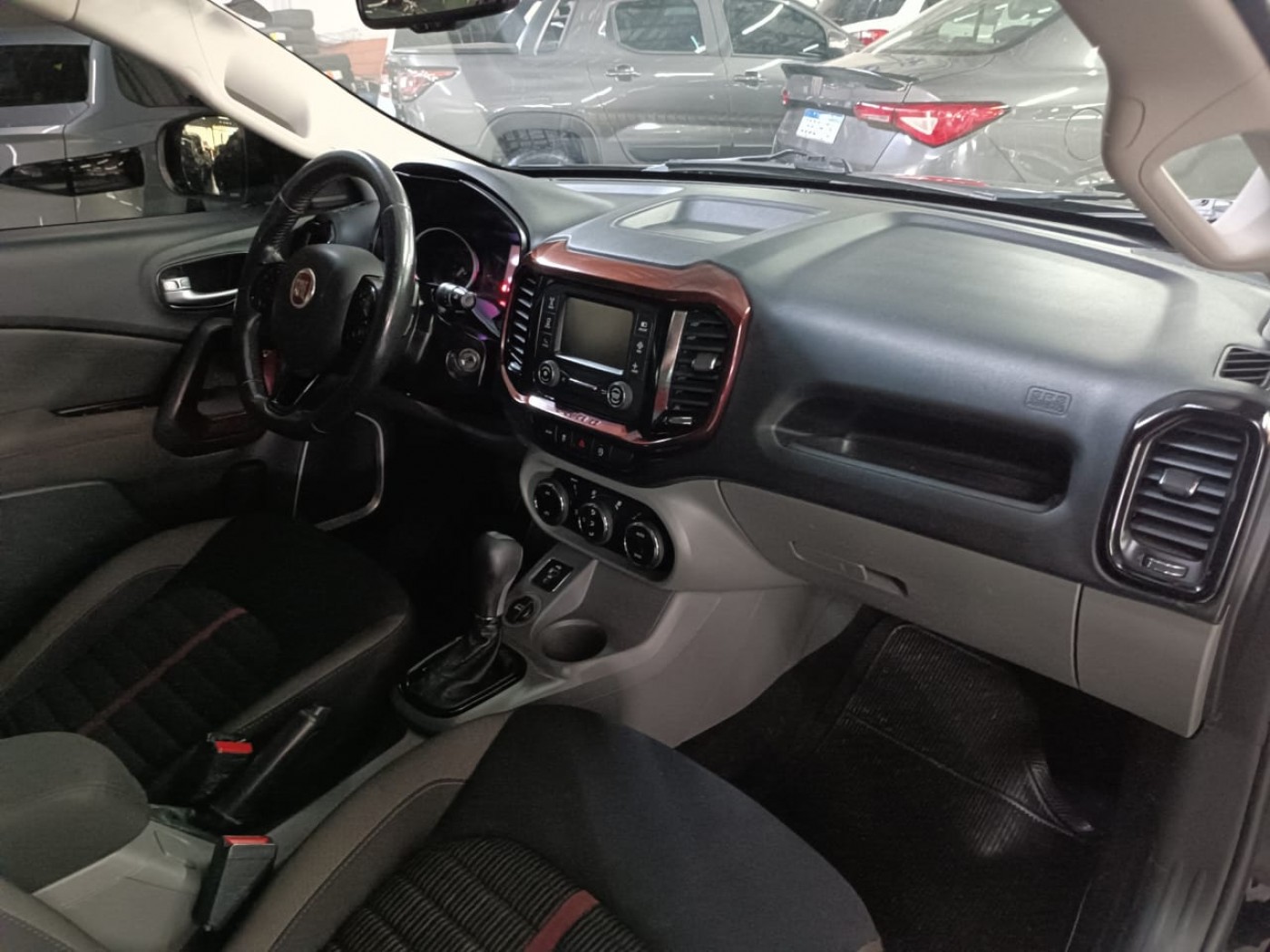 FIAT TORO FREEDOM FLEX - Foto 4