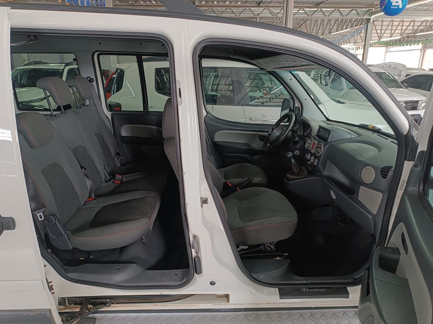 FIAT DOBLO ADVENTURE XINGU 6 LUGARES - Foto 6