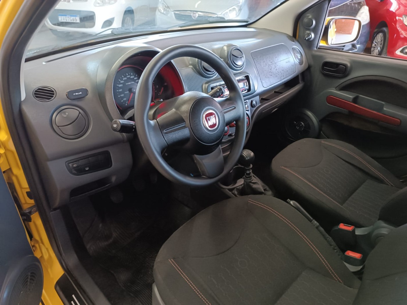 FIAT UNO SPORTING 1.4 - Foto 3