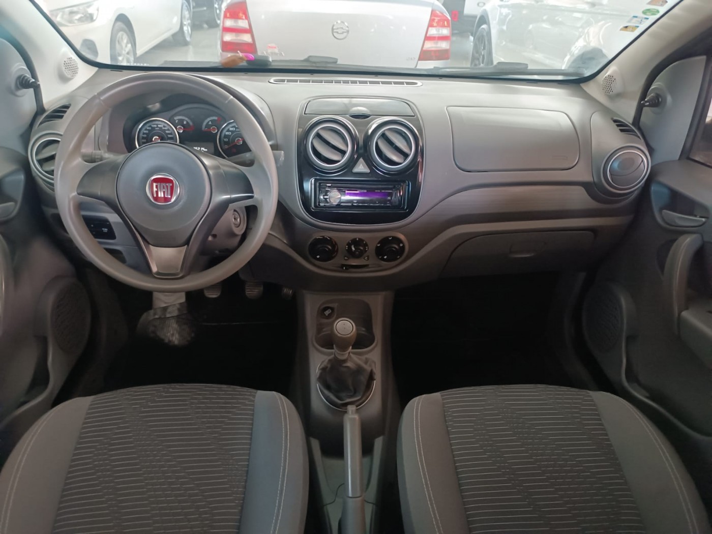 FIAT PALIO ATTRACTIVE 1.4 - Foto 4