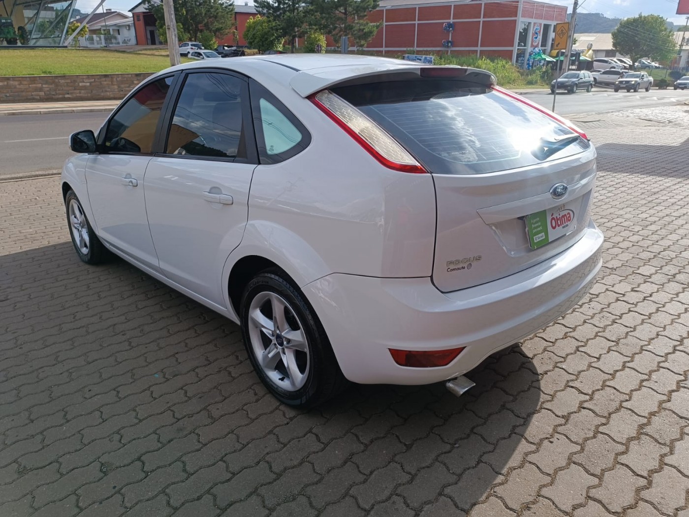 FORD FOCUS 1.6 CAMBIO MANUAL - Foto 7