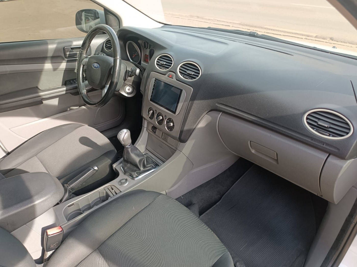 FORD FOCUS 1.6 CAMBIO MANUAL - Foto 3