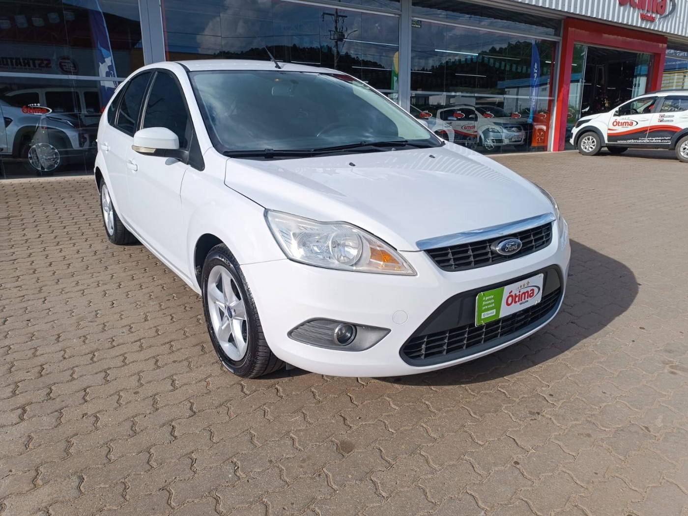 FORD FOCUS 1.6 CAMBIO MANUAL - Foto 2