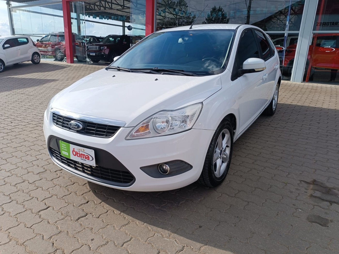 FORD FOCUS 1.6 CAMBIO MANUAL - Foto 1