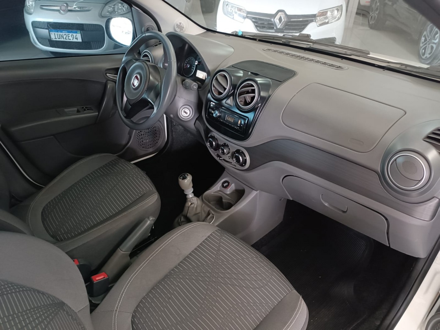 FIAT PALIO ATTRACTIVE 1.0 - Foto 4