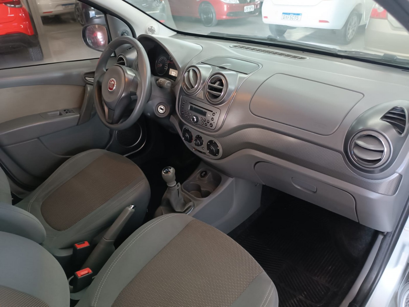 FIAT PALIO ESSENCE 1.6 - Foto 5