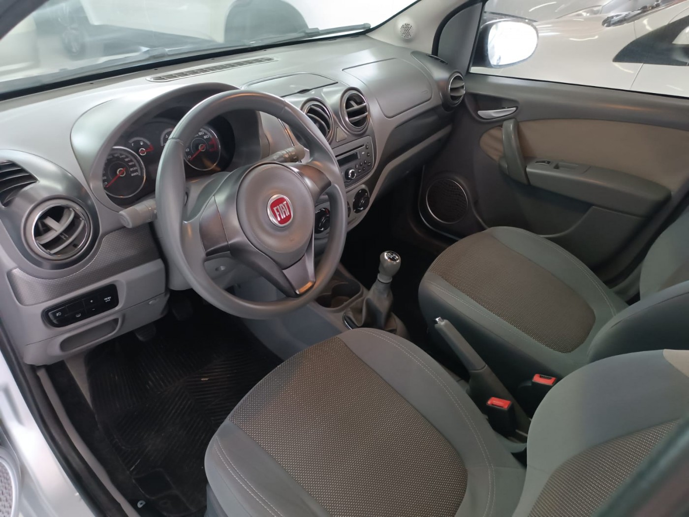 FIAT PALIO ESSENCE 1.6 - Foto 3