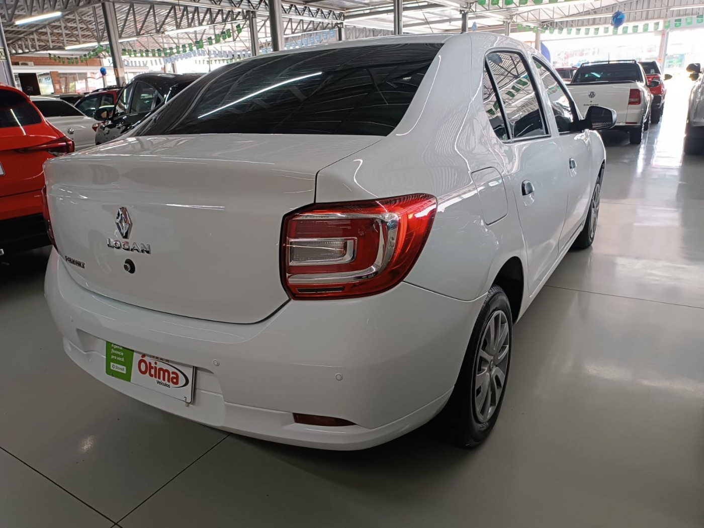 RENAULT LOGAN LIFE 1.0 - Foto 8