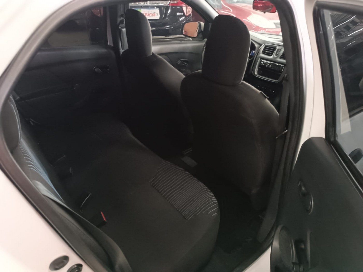 RENAULT LOGAN LIFE 1.0 - Foto 6