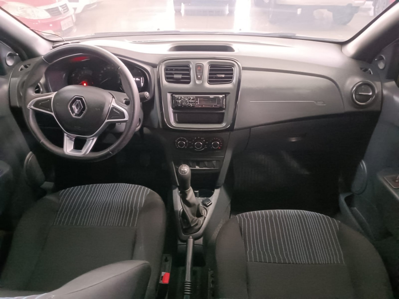 RENAULT LOGAN LIFE 1.0 - Foto 5