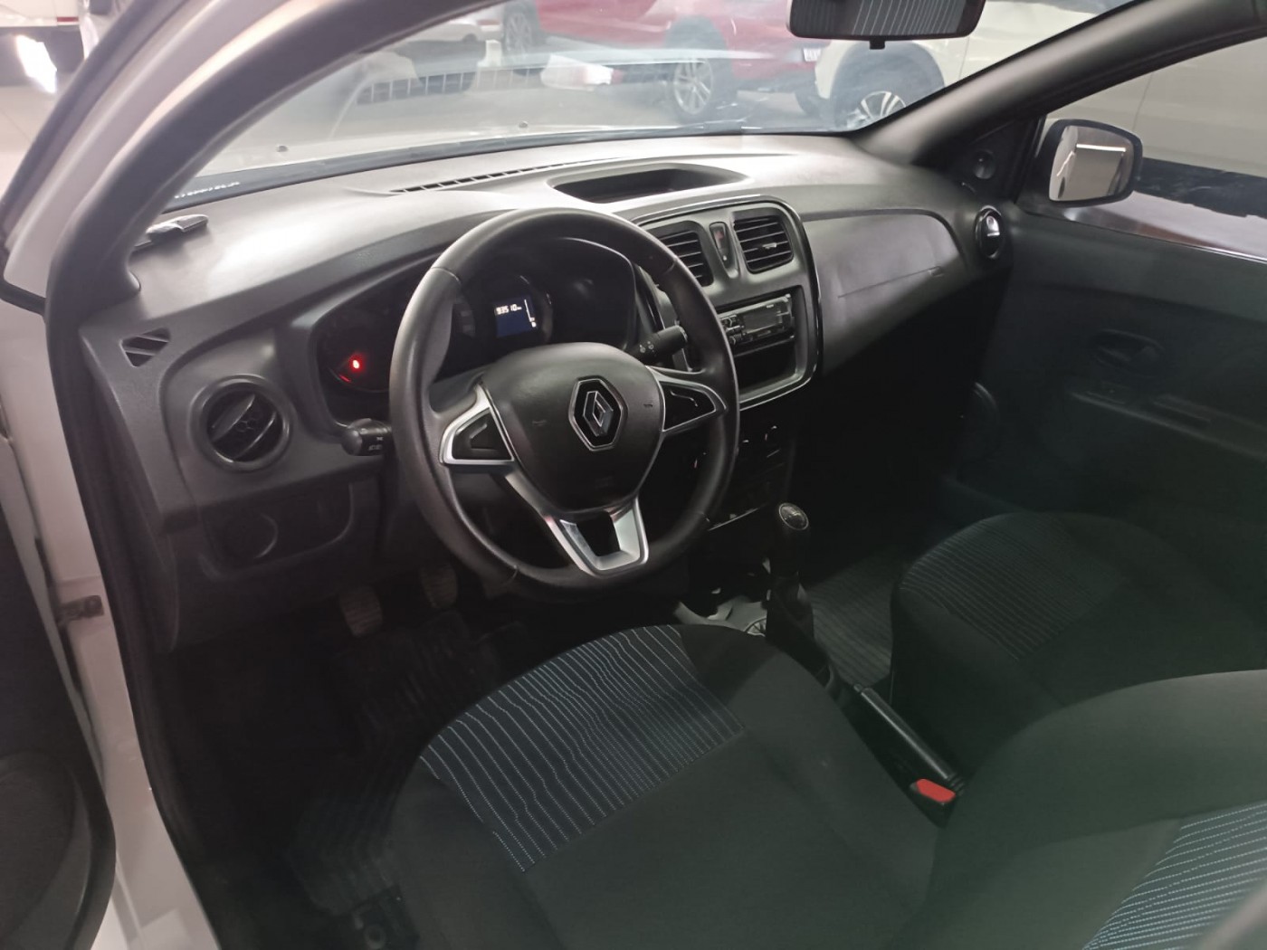 RENAULT LOGAN LIFE 1.0 - Foto 3
