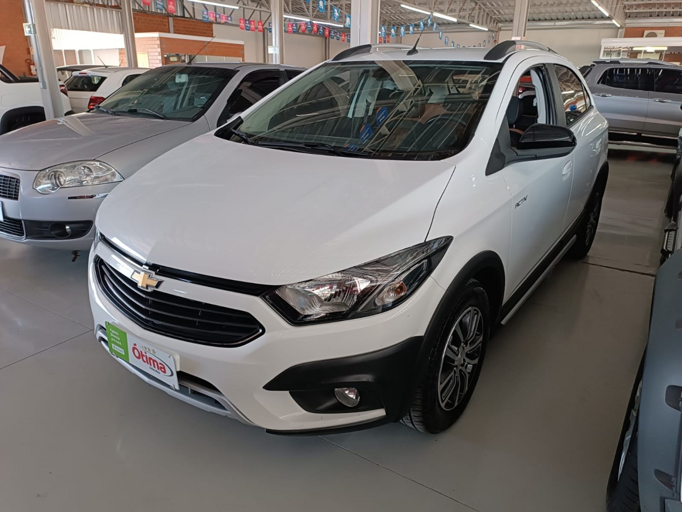 GM ONIX ACTIV 1.4 - Foto 2