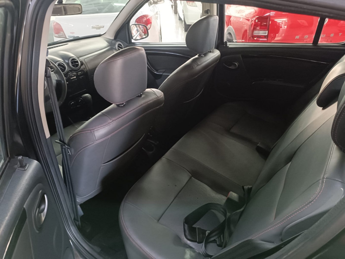 RENAULT SANDERO STEPWAY 1.6 AUTOMATICO - Foto 6