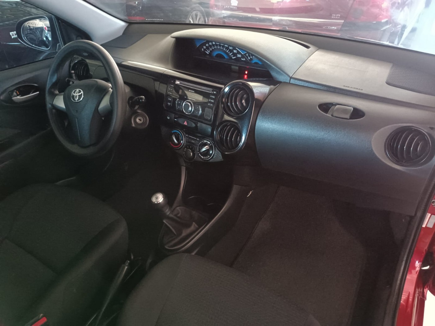 TOYOTA ETIOS HB 1.3X - Foto 4