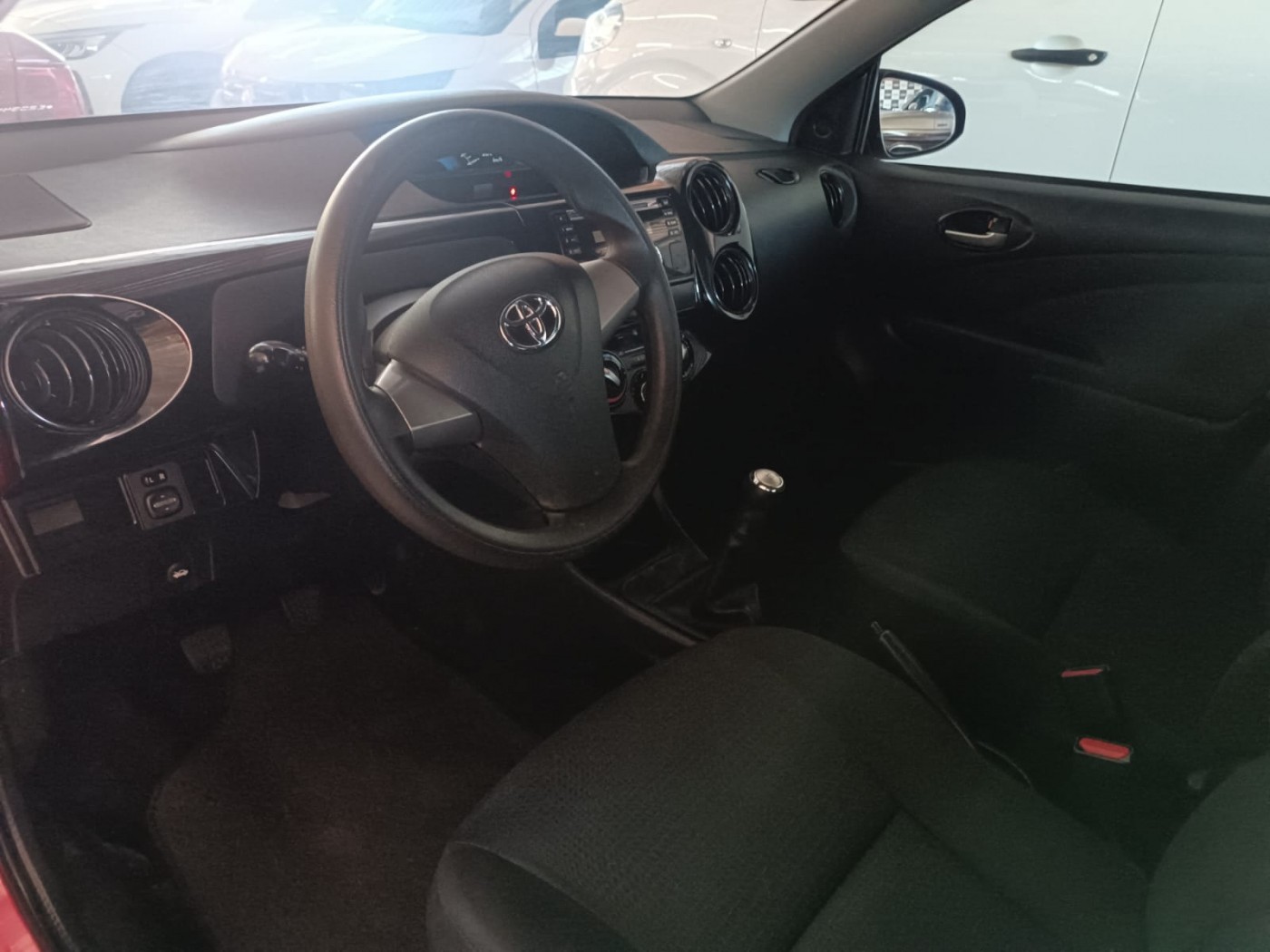 TOYOTA ETIOS HB 1.3X - Foto 3