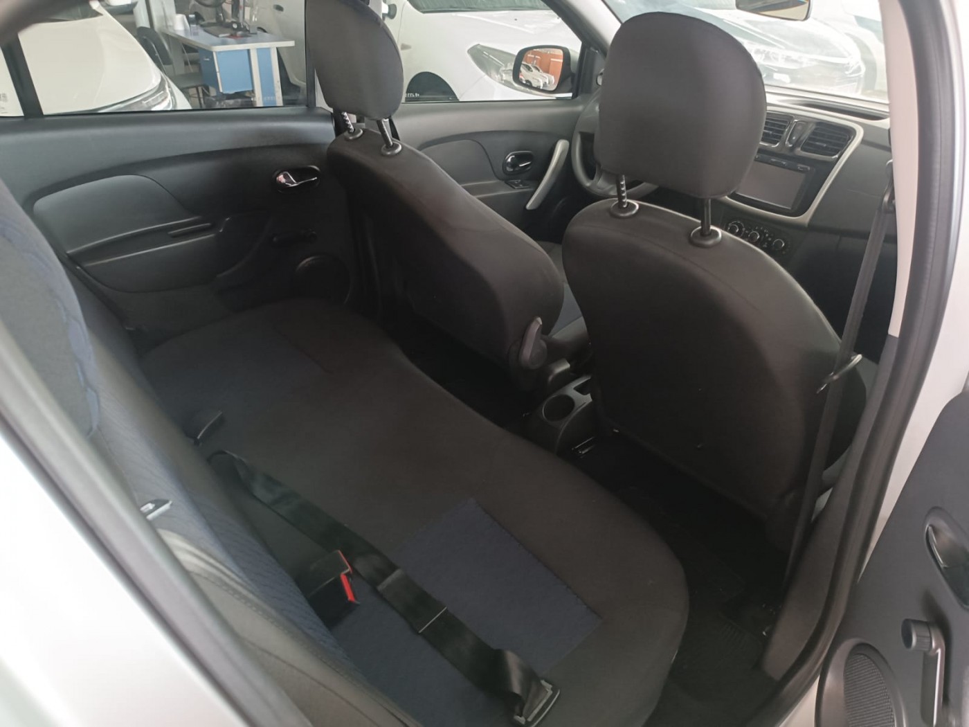 RENAULT SANDERO 1.6 EXPRESSION AUTOMATICO - Foto 5