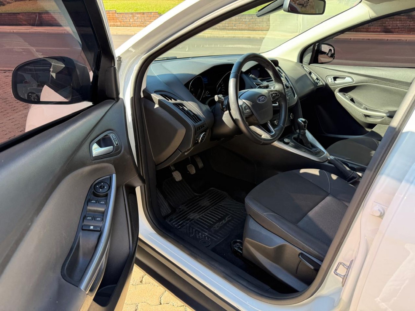 FORD FOCUS 1.6 SE - Foto 3