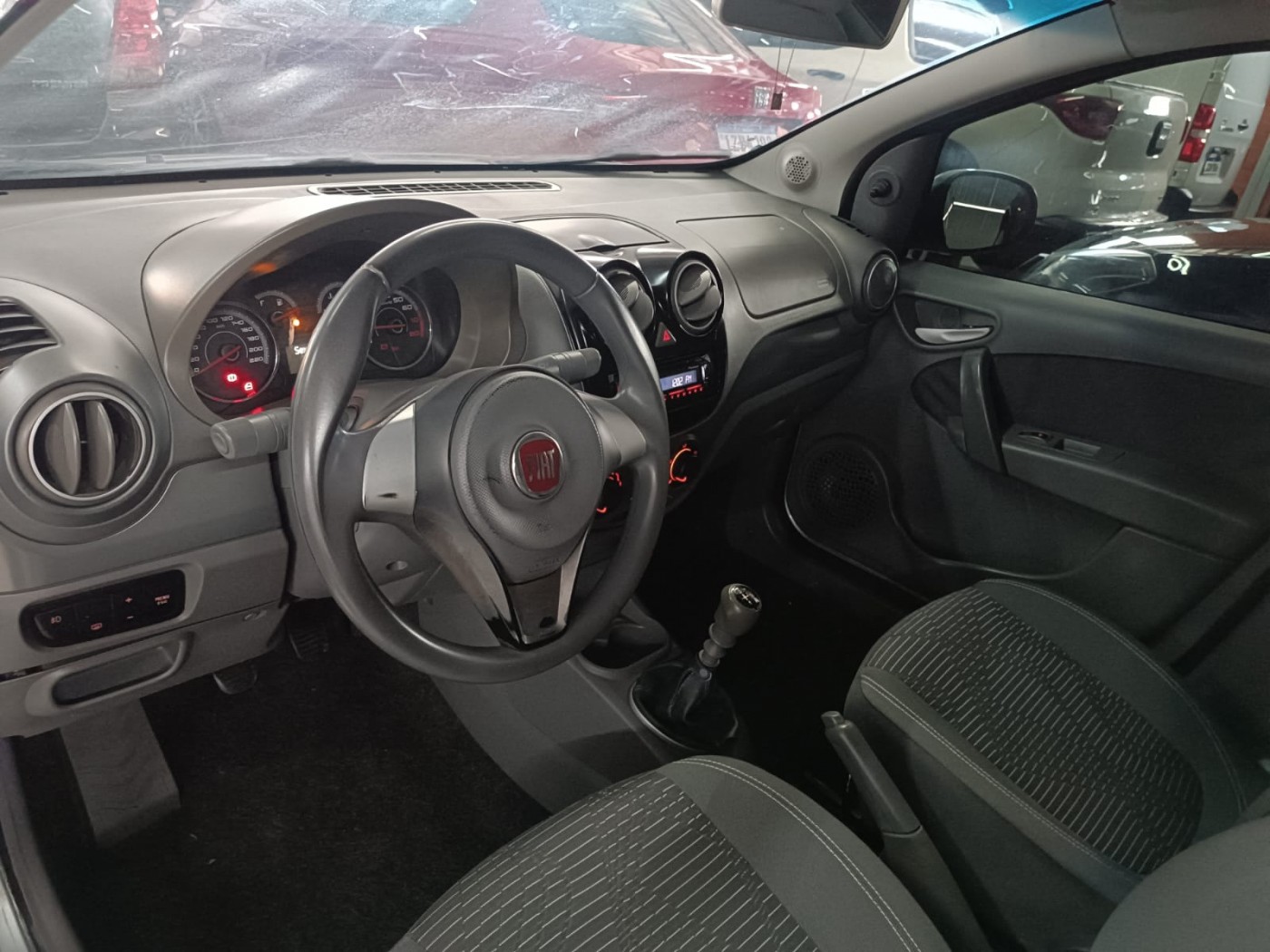 FIAT PALIO ATTRACTIV 1.4 - Foto 3