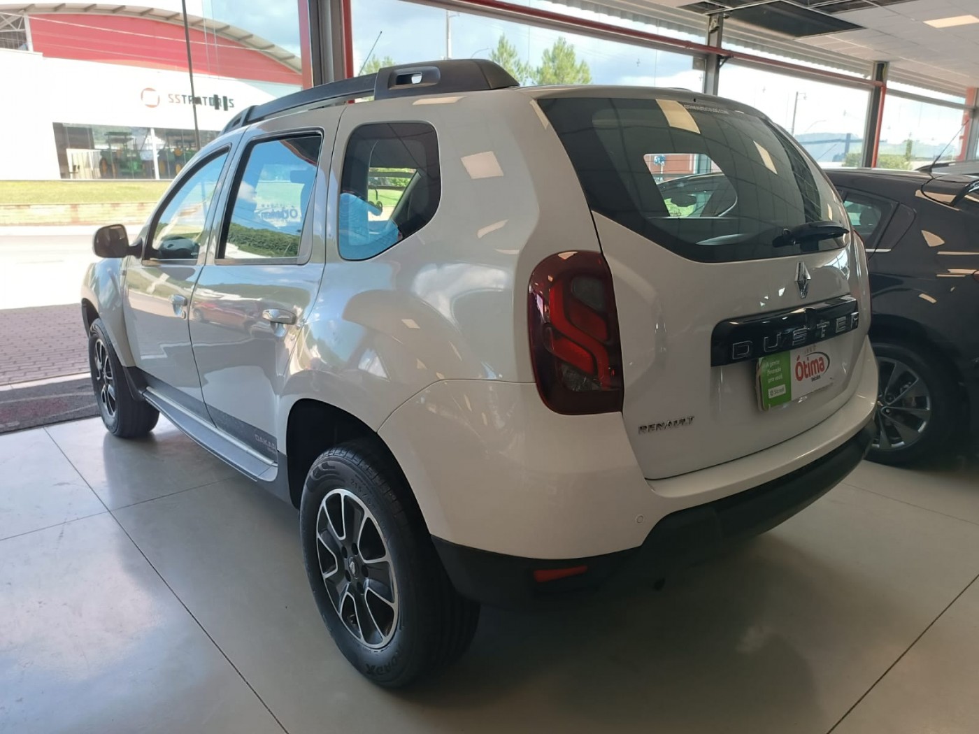 DUSTER DAKAR 1.6 - Foto 8