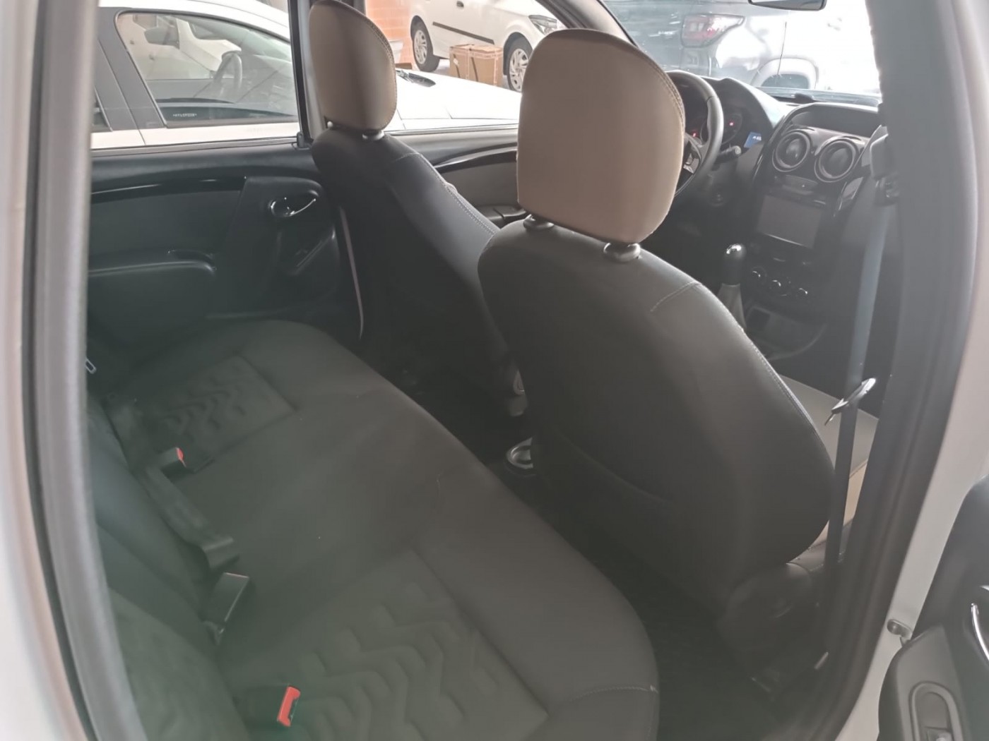 DUSTER DAKAR 1.6 - Foto 6