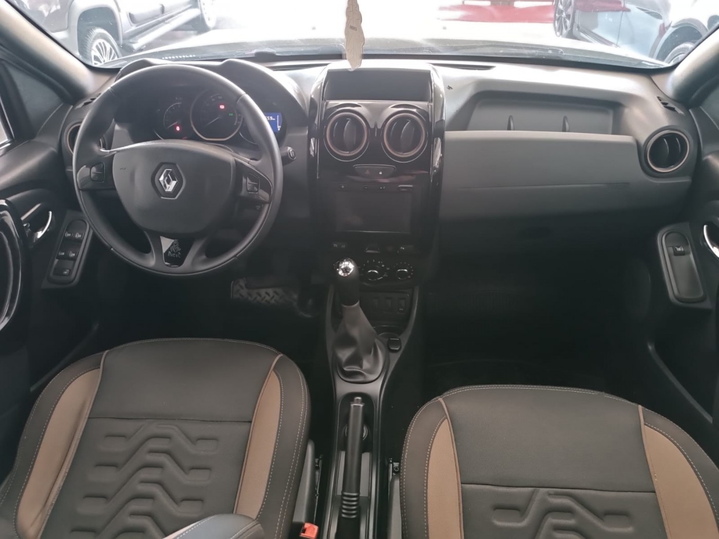 DUSTER DAKAR 1.6 - Foto 5