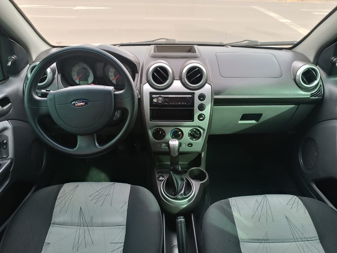 FORD FIESTA 1.6 - Foto 5