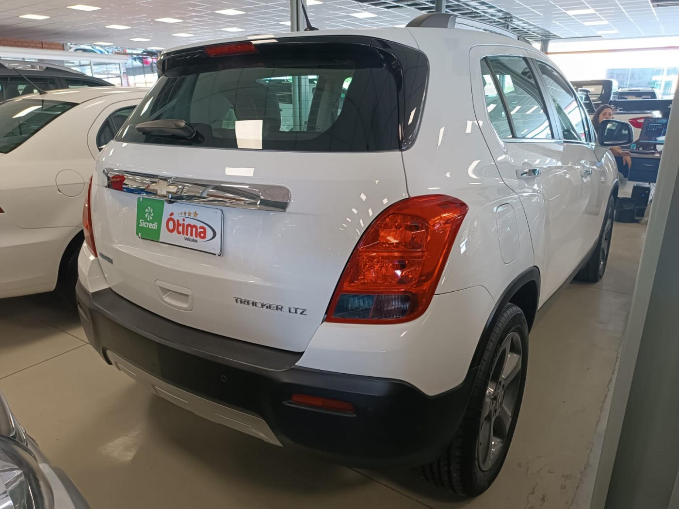 GM TRACKER LTZ 1.8  - Foto 7