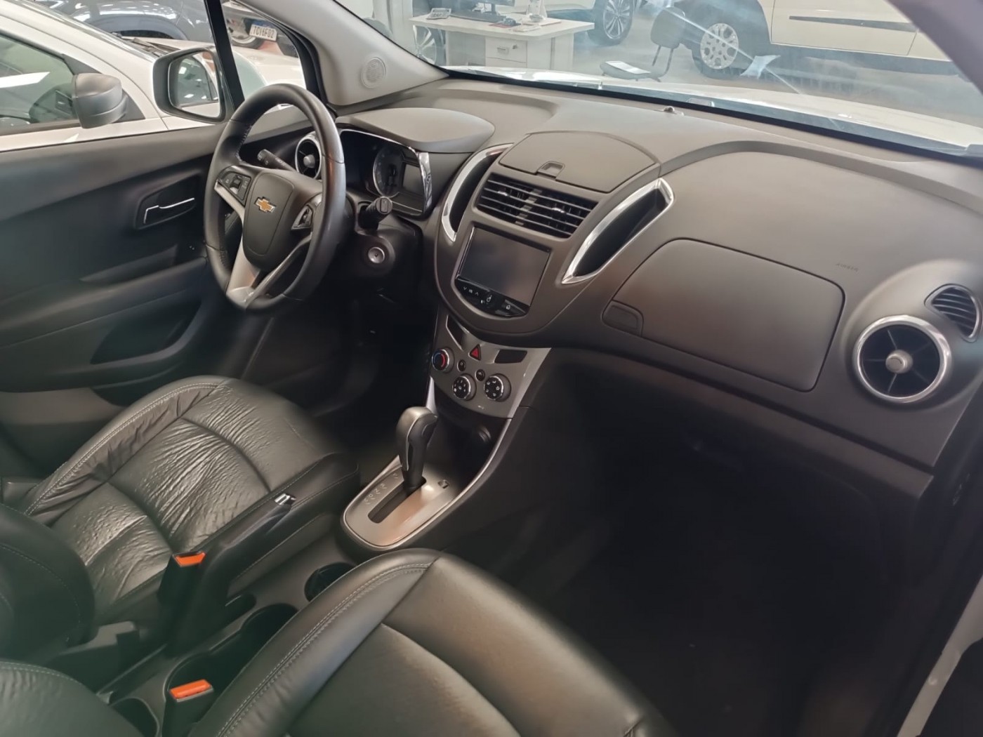 GM TRACKER LTZ 1.8  - Foto 4