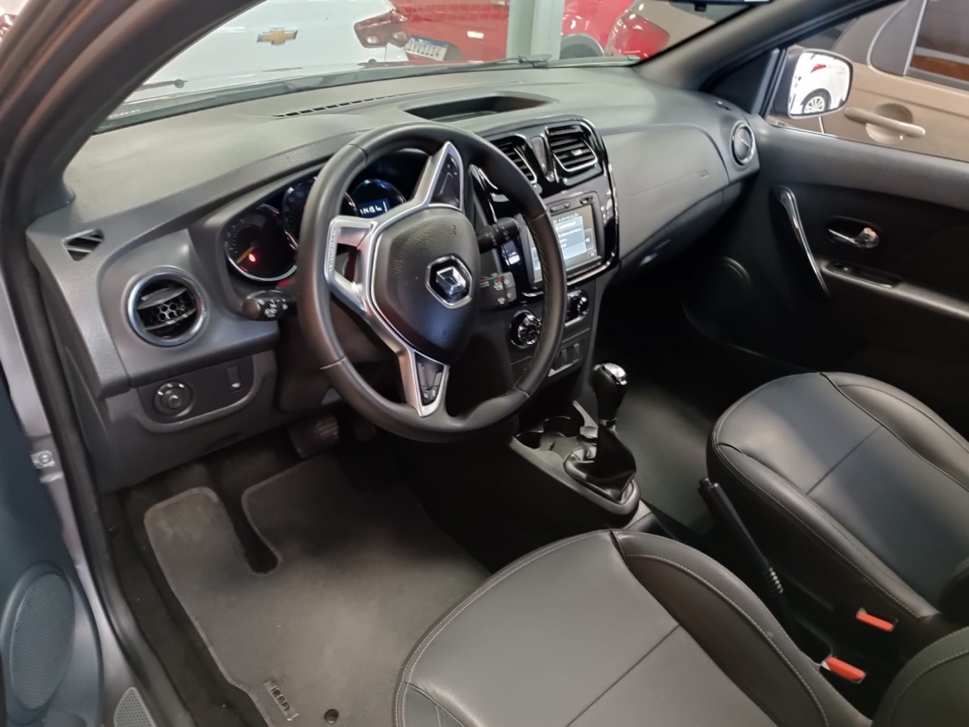 RENAULT SANDERO STEPWAY 1.6 - Foto 3