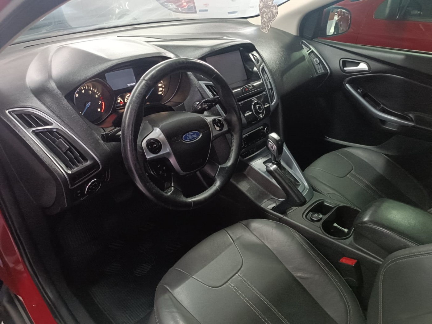 FORD FOCUS SEDAN TITANIUM - Foto 3