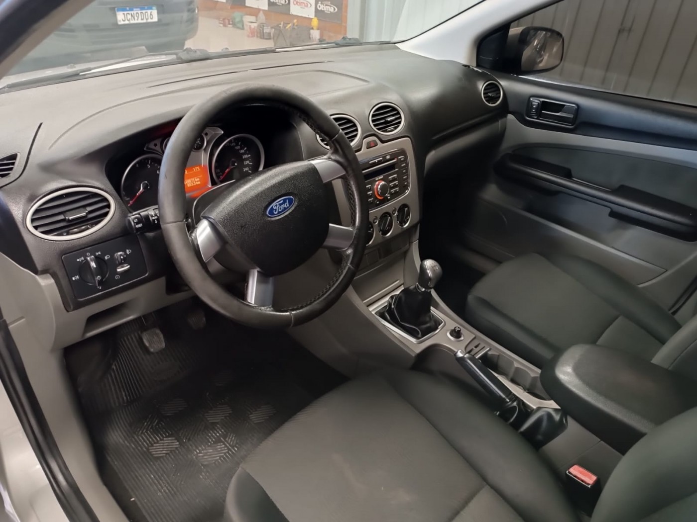 FORD FOCUS SEDAN 1.6 - Foto 3