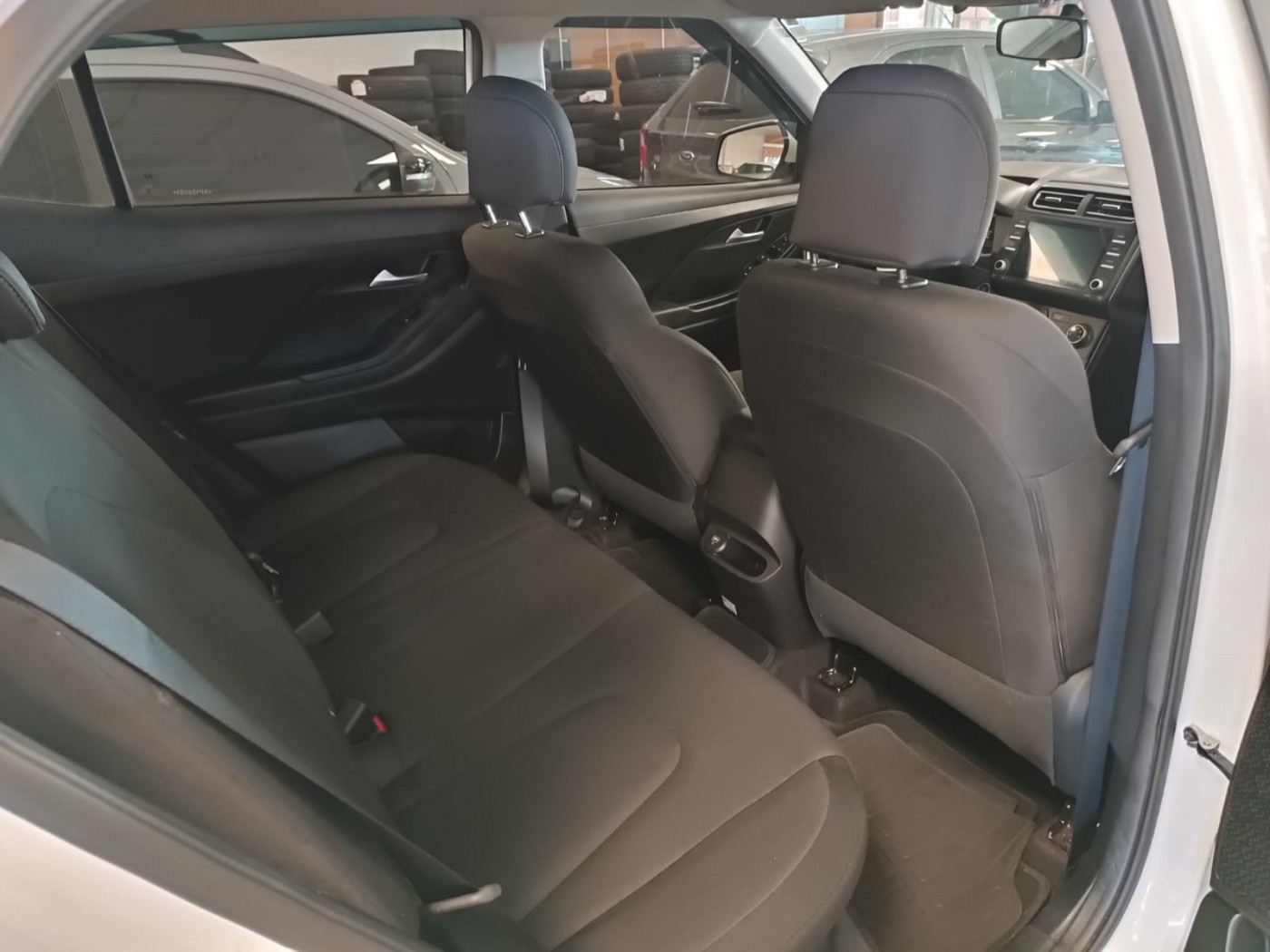 HYUNDAI CRETA COMFORT PLUS - Foto 7