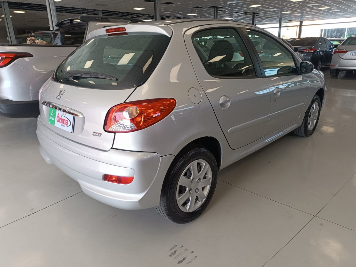 PEUGEOT 207 1.4 ACTIVE UNICO DONO  - Foto 8