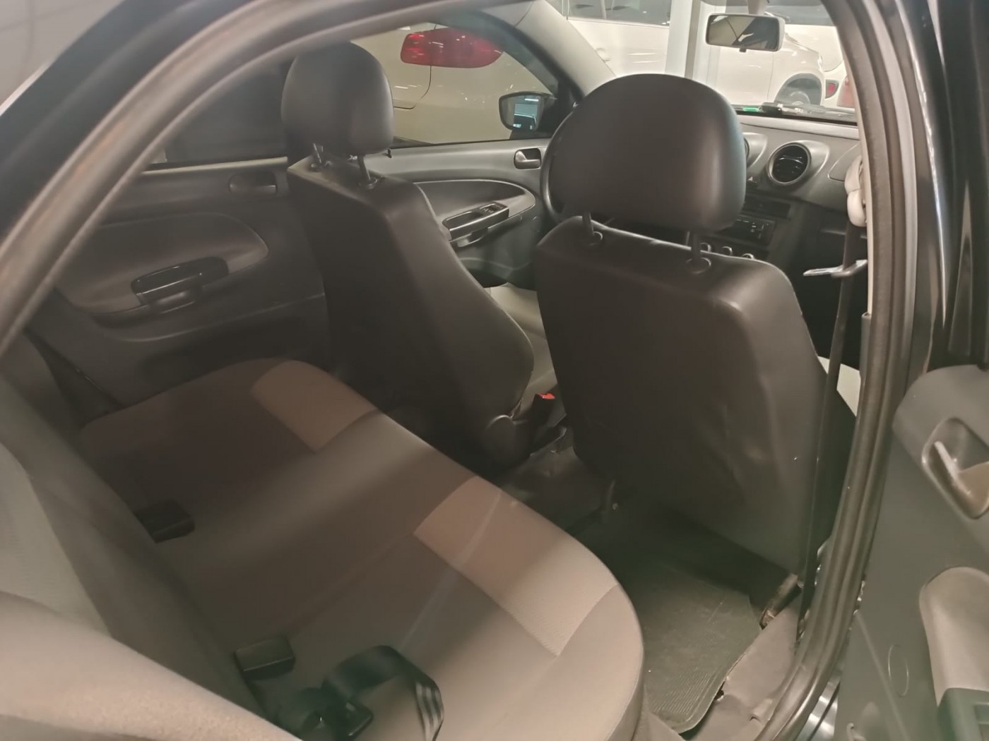 VW VOYAGE 1.0 - Foto 6