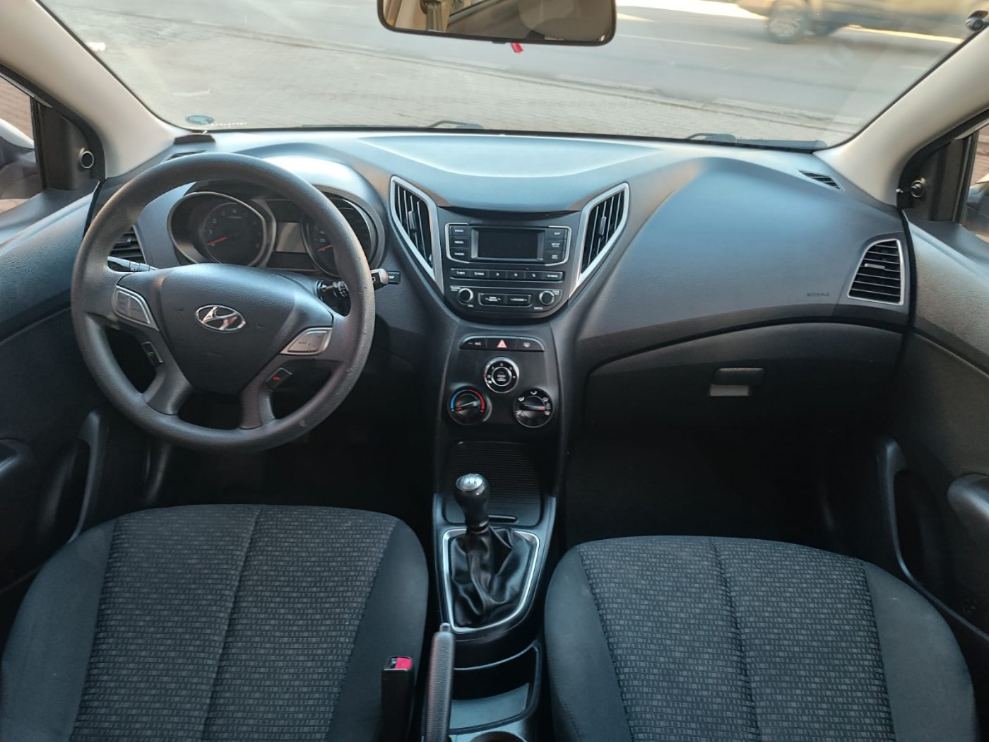 HYUNDAI HB20 1.0 UNIQUE - Foto 5