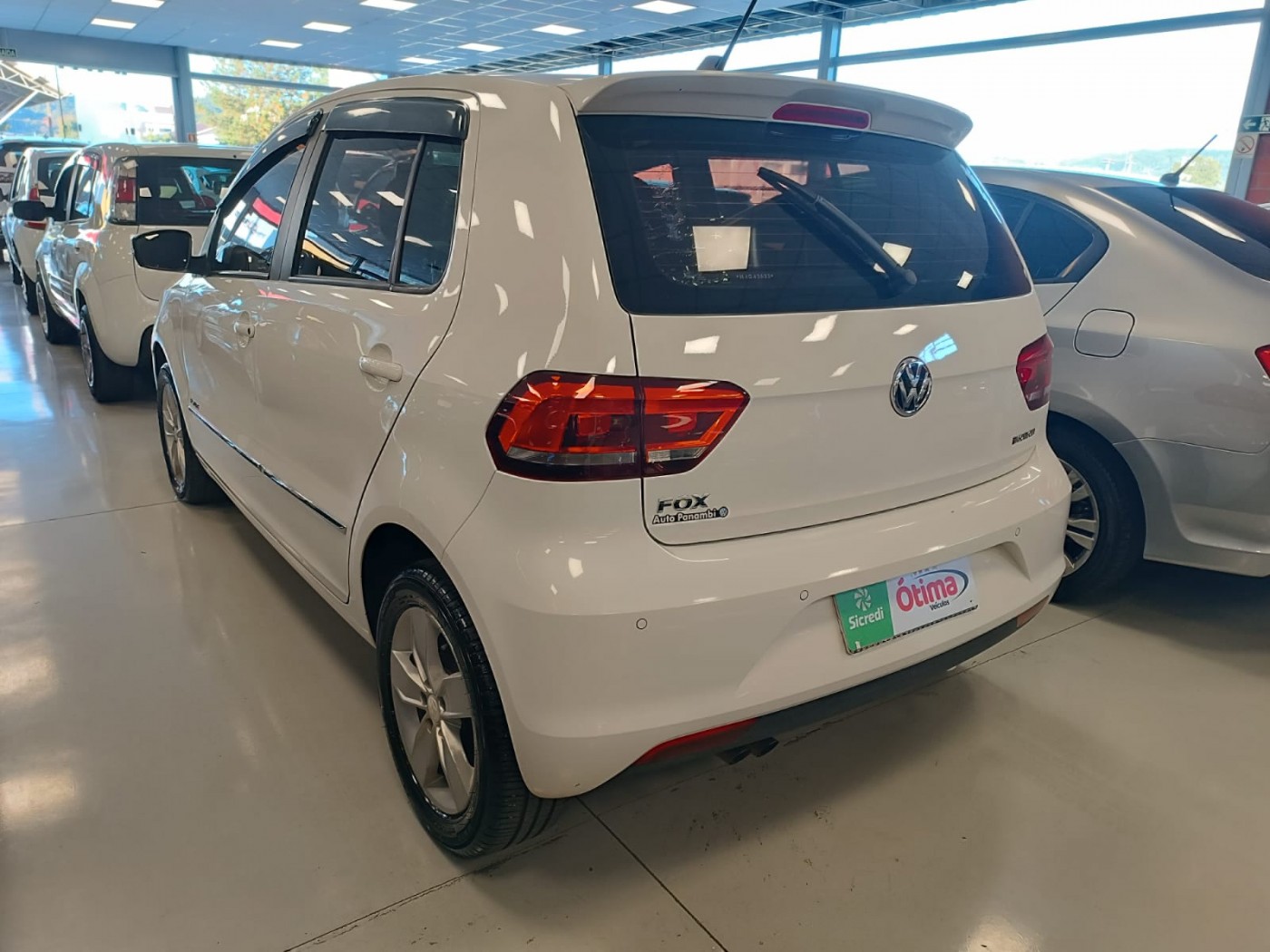 VW FOX HIGHLINE 1.6 AUTOMATICO - Foto 8