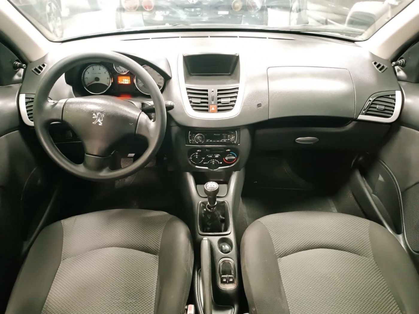PEUGEOT 207 XR 1.4 - Foto 5