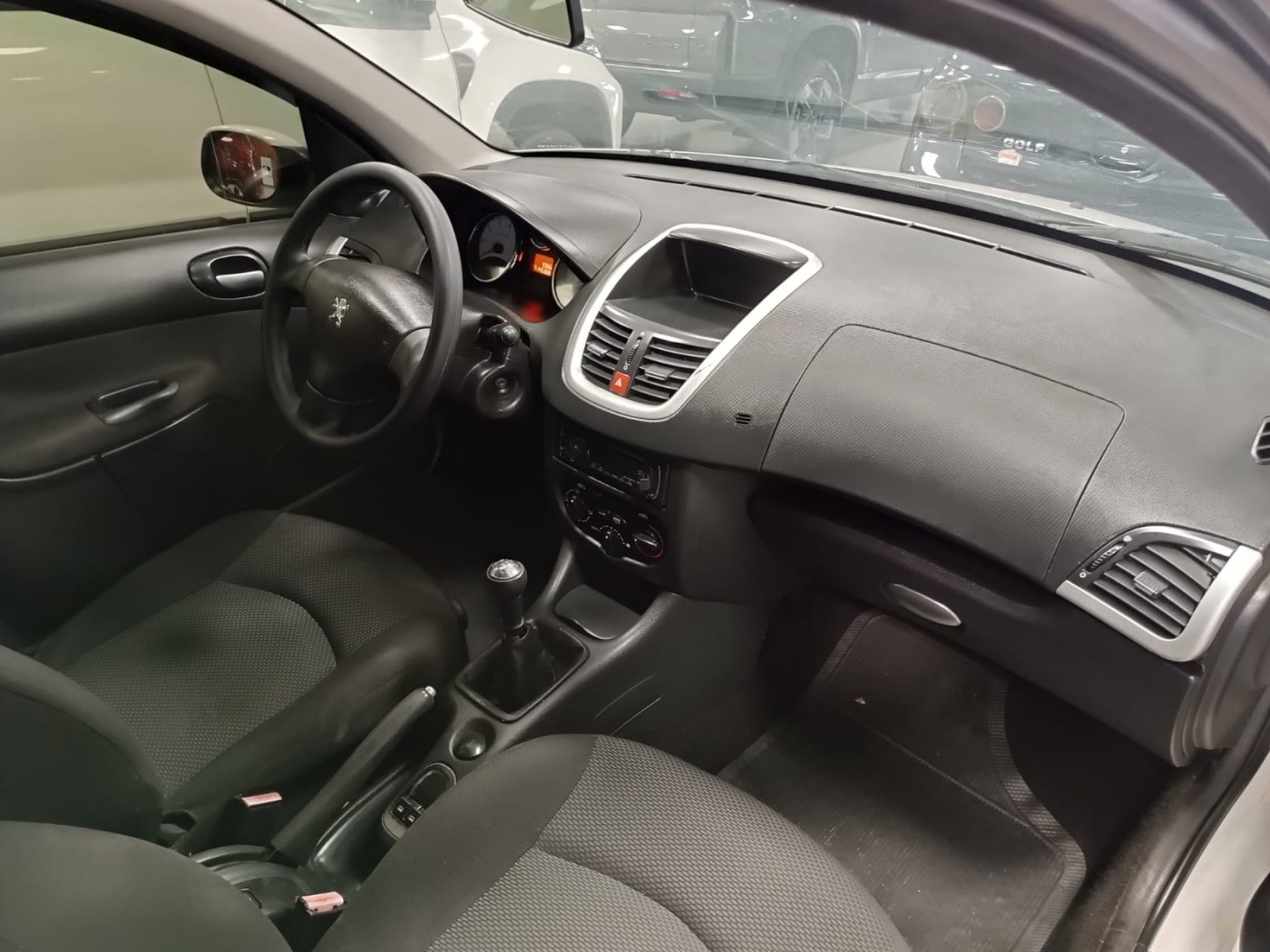 PEUGEOT 207 XR 1.4 - Foto 4