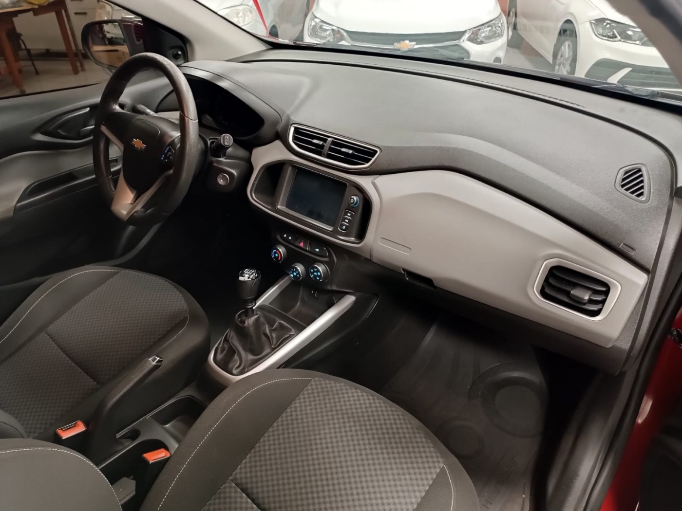 GM ONIX LT 1.0 - Foto 4