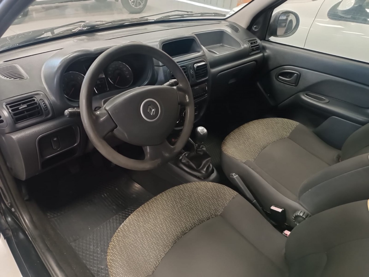 RENAULT CLIO EXPRESSION 1.0 - Foto 3