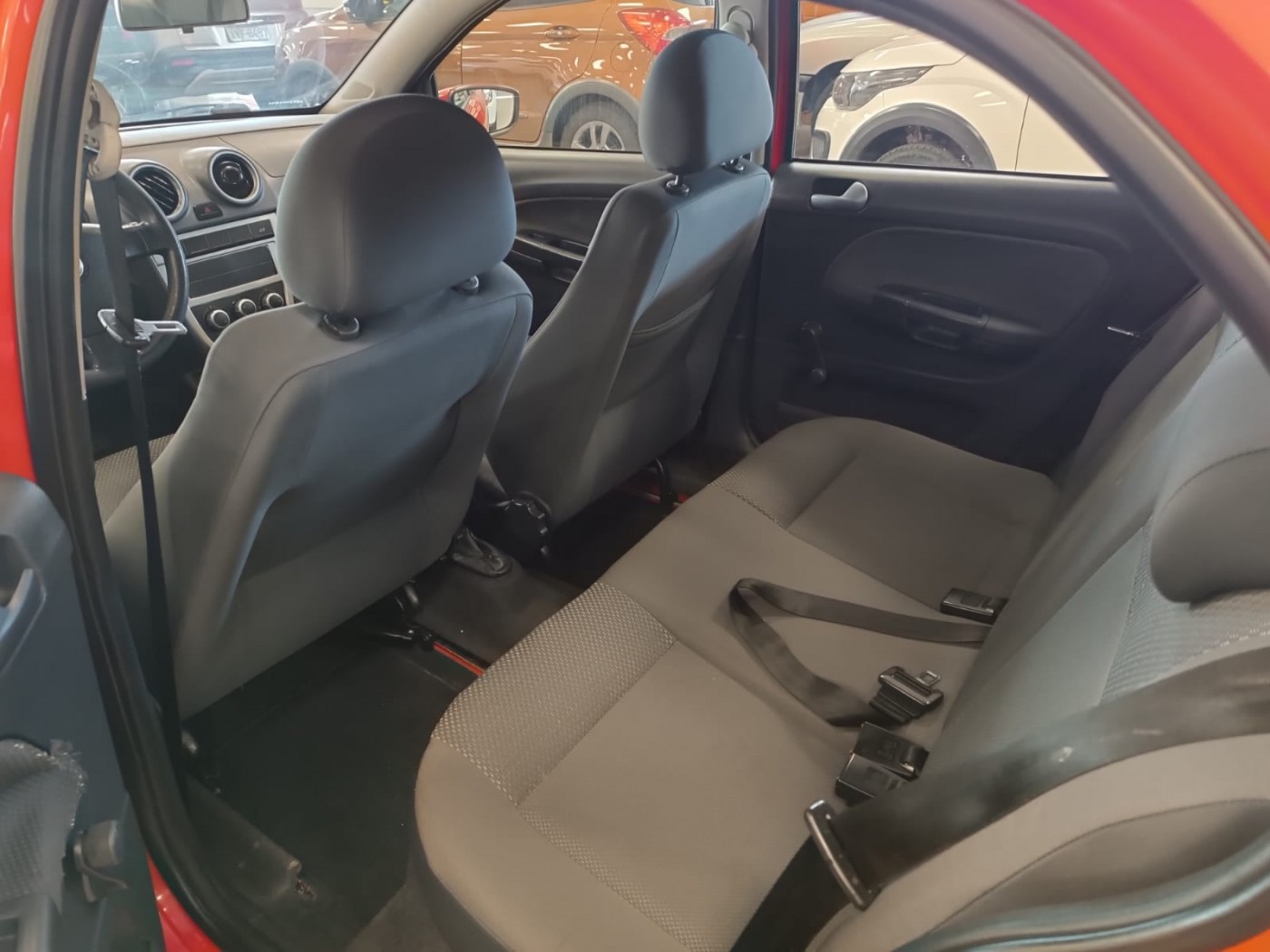 VW VOYAGE 1.0 UNICA DONA - Foto 6