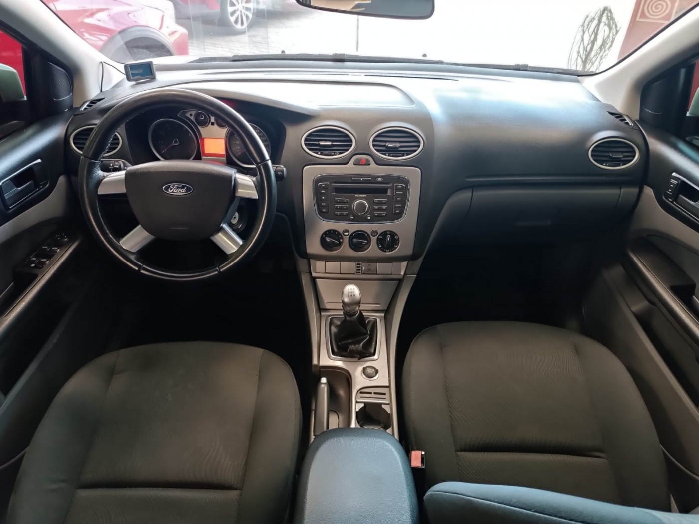 FORD FOCUS 1.6 - Foto 5