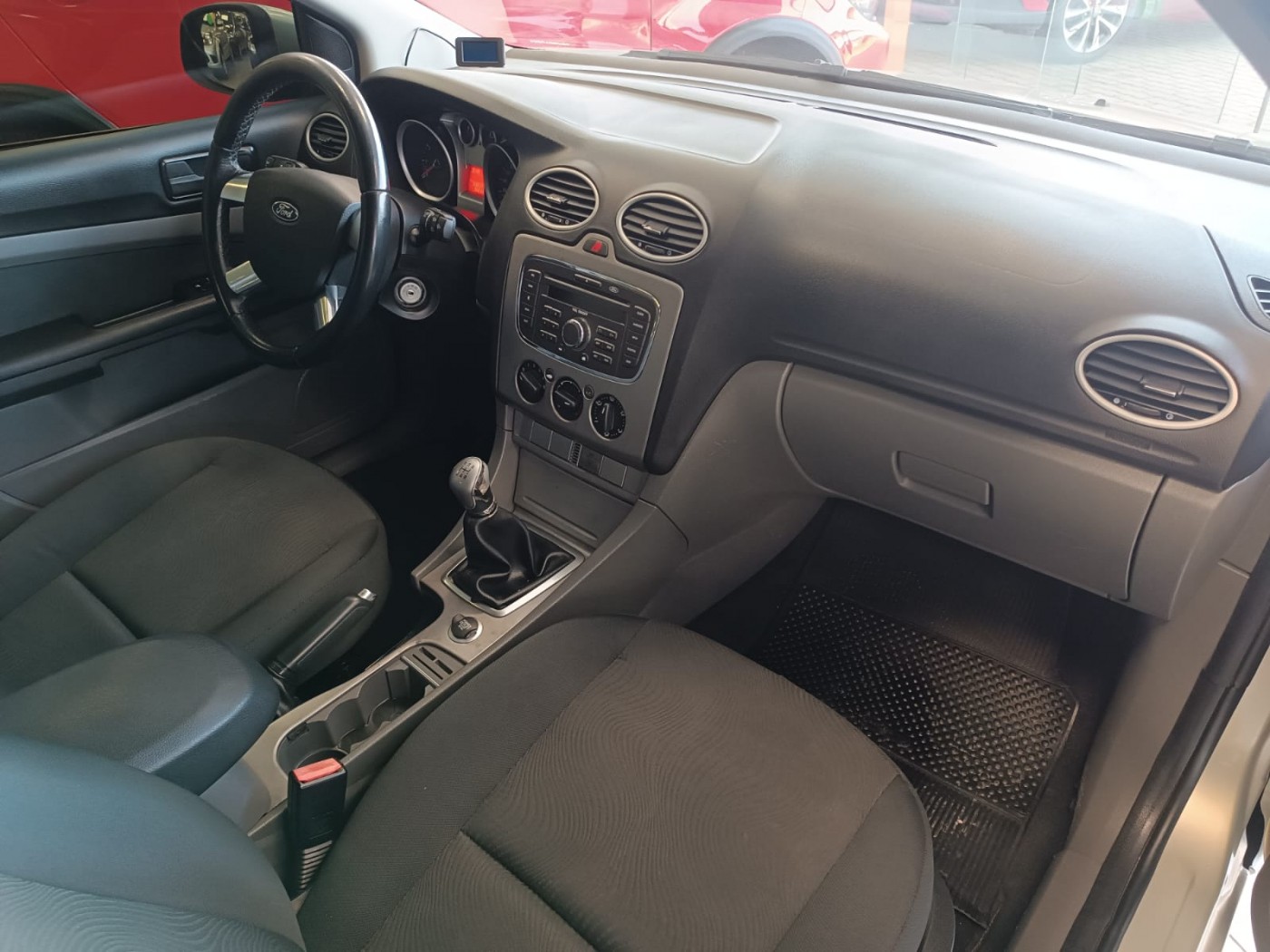 FORD FOCUS 1.6 - Foto 4