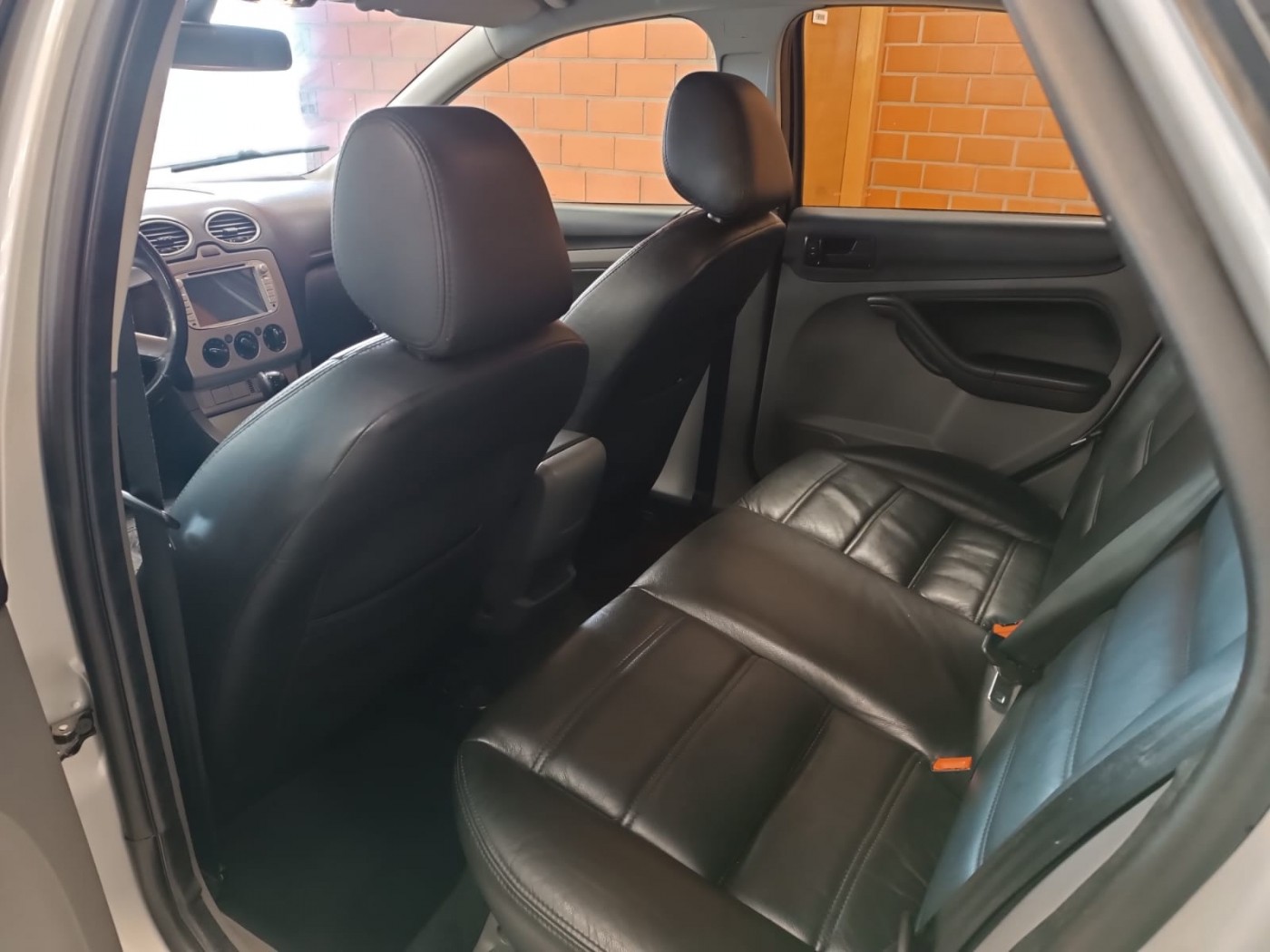 FORD FOCUS 2.0 AUTOMATICO - Foto 6